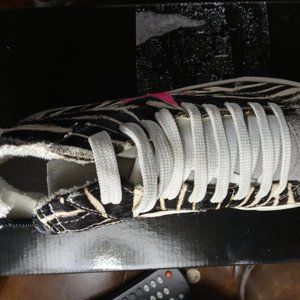 Steve Madden Sneakers